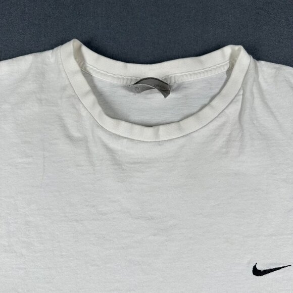 VTG 2002 Nike Mens XXL White Mini Swoosh Basic Cotton T-Shirt Short Sleeves Crew - Picture 3 of 10